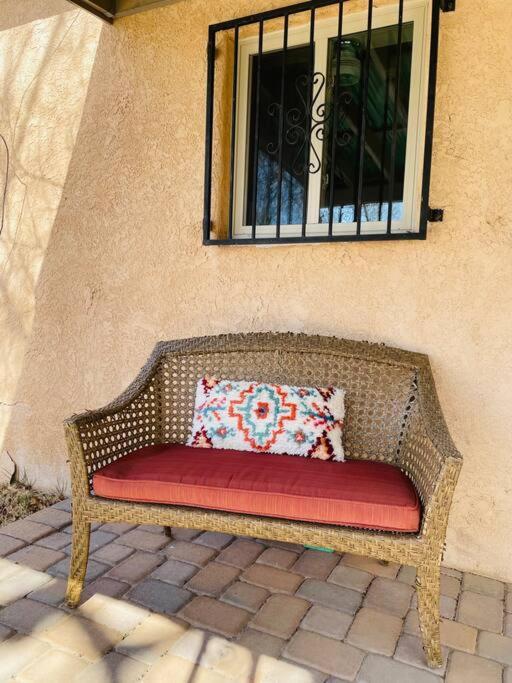 Vintage Charm Vacation Home With Modern Comforts Near Old Town 앨버커키 외부 사진