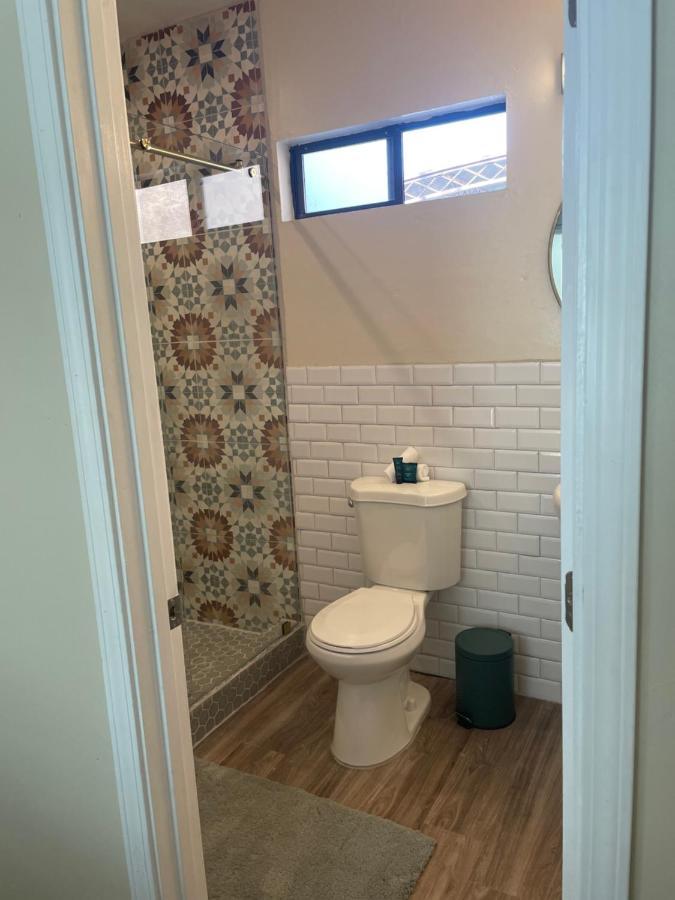 Vintage Charm Vacation Home With Modern Comforts Near Old Town 앨버커키 외부 사진